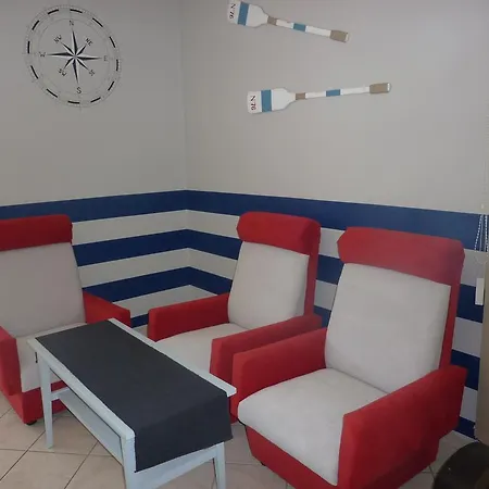 Partiszel A Fuke Yachtnal בית הארחה Balatonalmádi